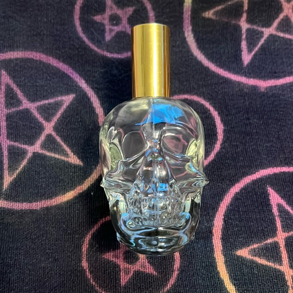 VINTAGE💀HOT TOPIC SKULL ☠️LOVE TATTOO PERFUME BOTTLE🫶🏼PERSONAL COLLECTION ✌🏻 - Picture 5 of 9